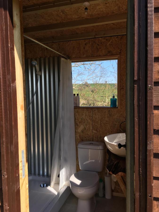 The Shepherds Hut At The Shippen, Tiphayes ホニートン エクステリア 写真