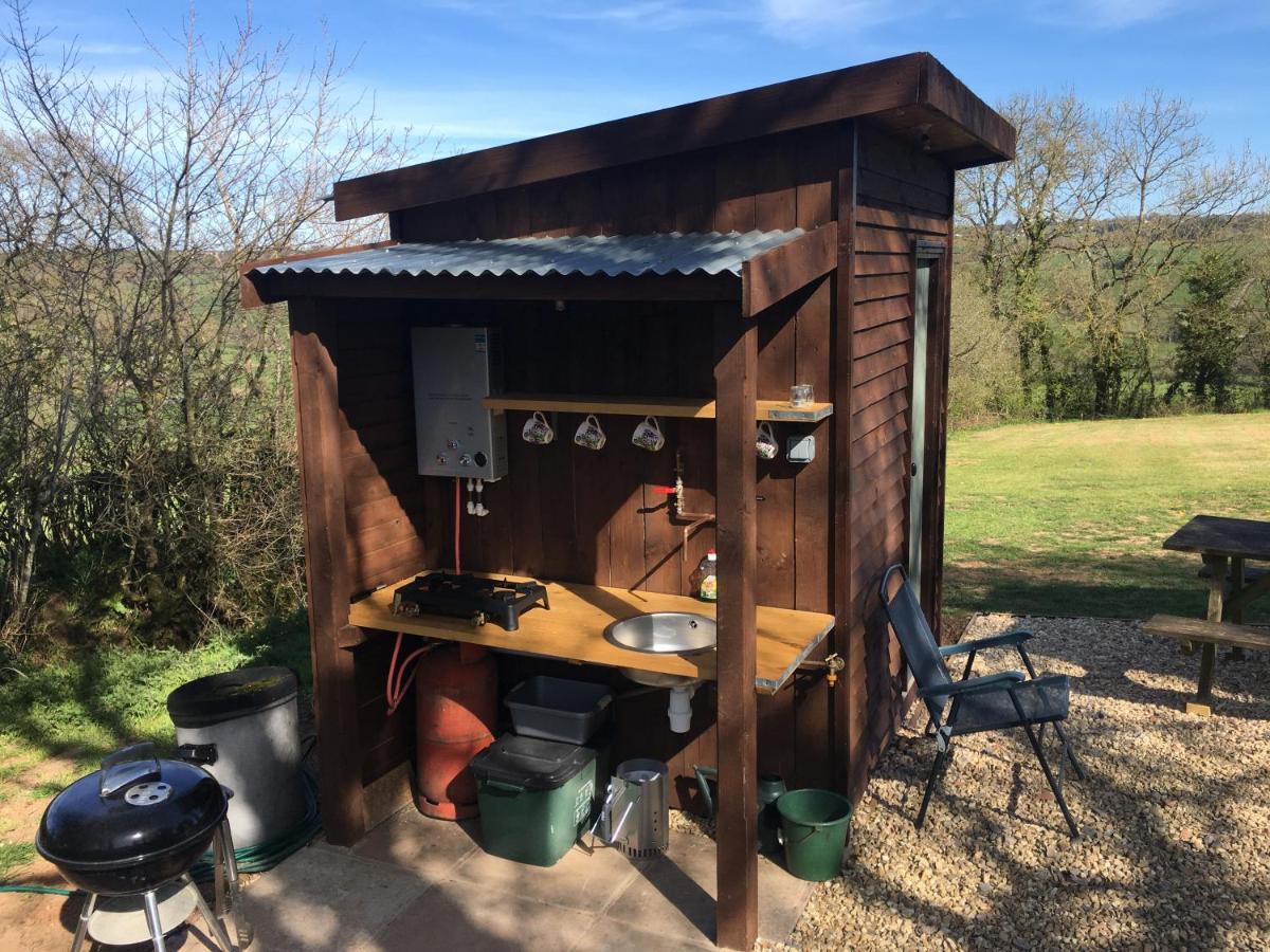 The Shepherds Hut At The Shippen, Tiphayes ホニートン エクステリア 写真